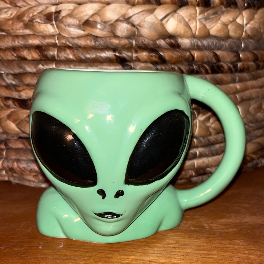 Earthbound~ Alien Mug